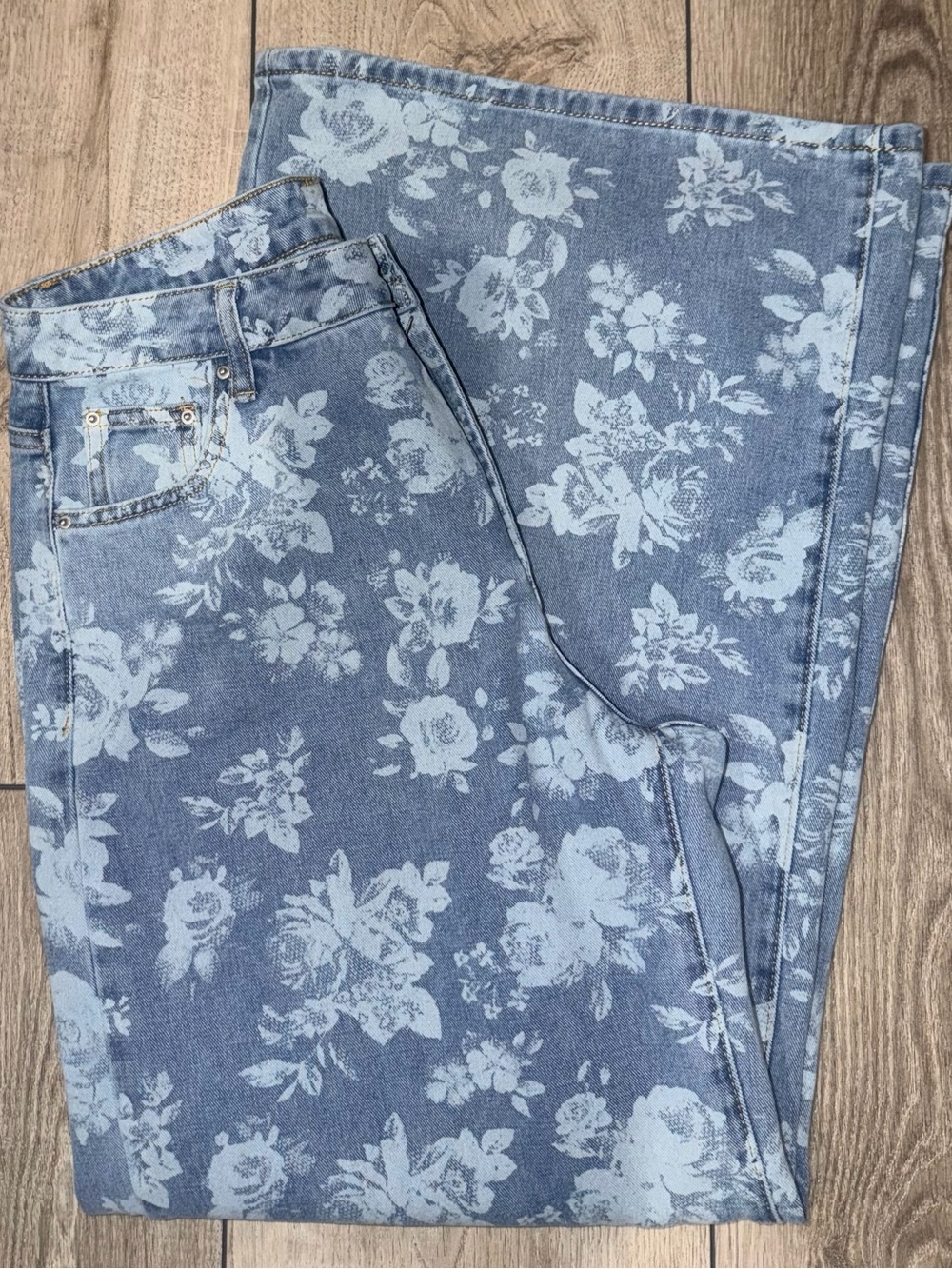 Light Blue Floral Print Women's Wide Leg Jeans